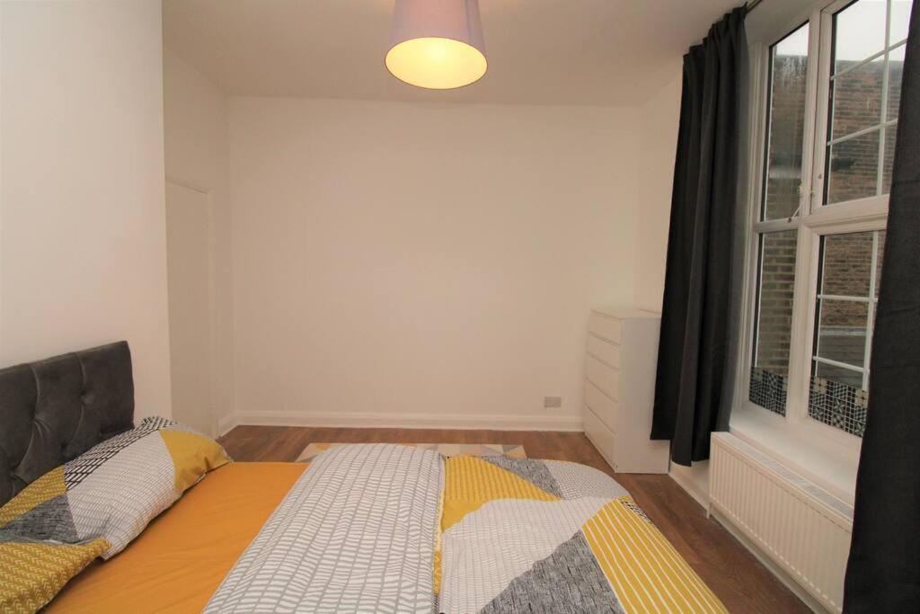 Appartement Ideal 2 Bed Flat Close To City à Londres Extérieur photo