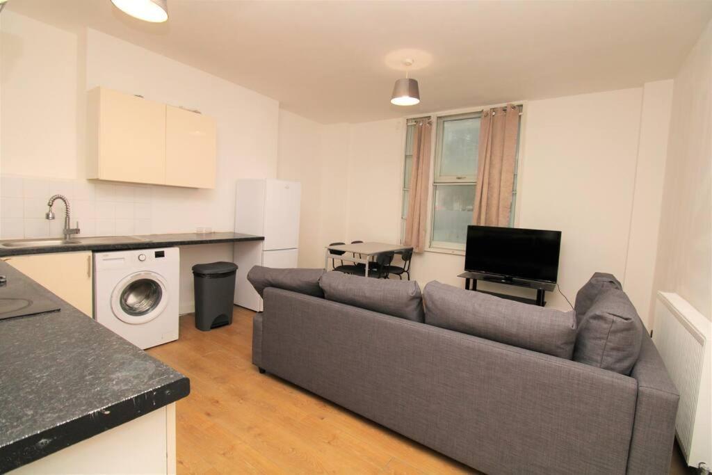 Appartement Ideal 2 Bed Flat Close To City à Londres Extérieur photo