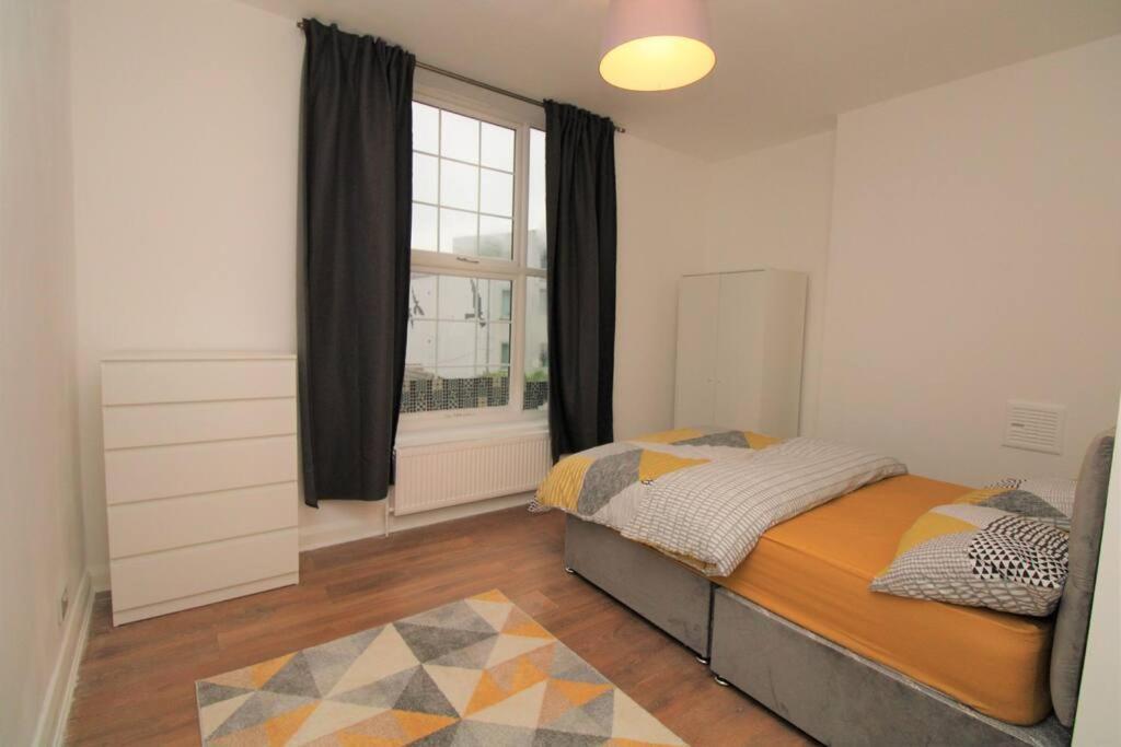 Appartement Ideal 2 Bed Flat Close To City à Londres Extérieur photo