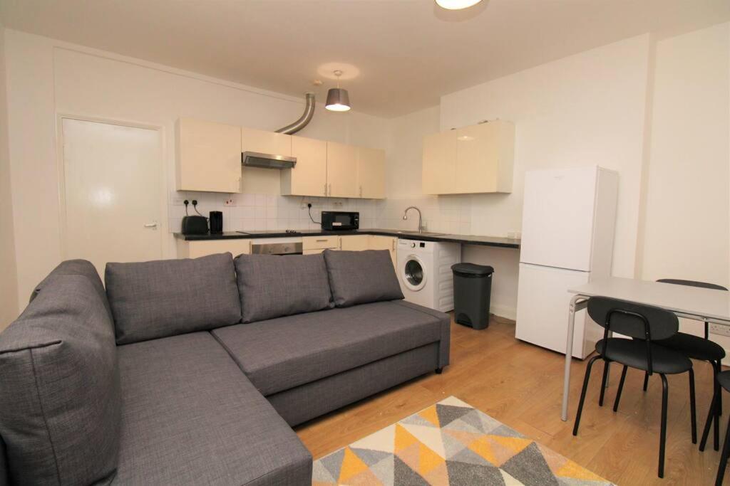 Appartement Ideal 2 Bed Flat Close To City à Londres Extérieur photo